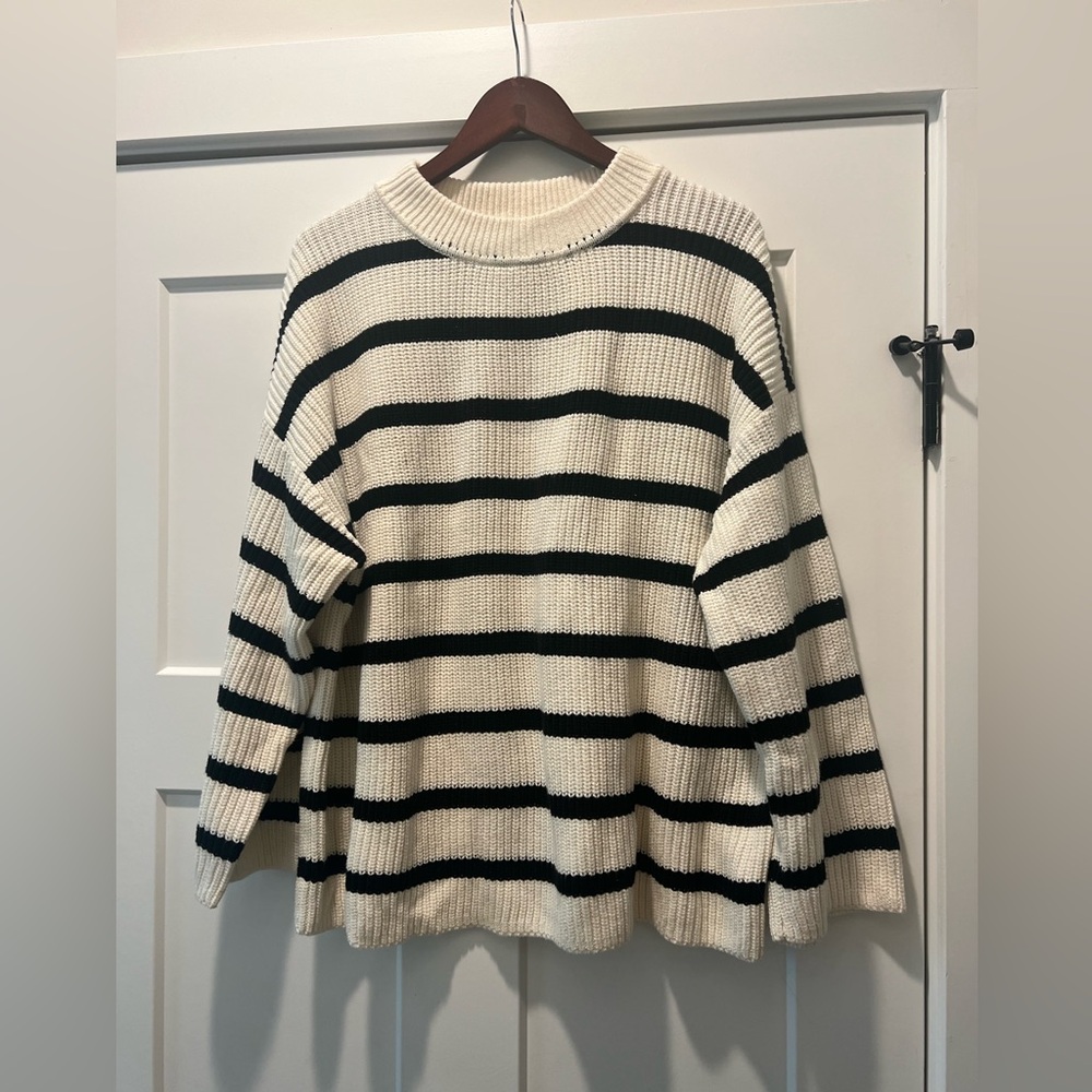 H&M Beige and Black Knit oversized sweater